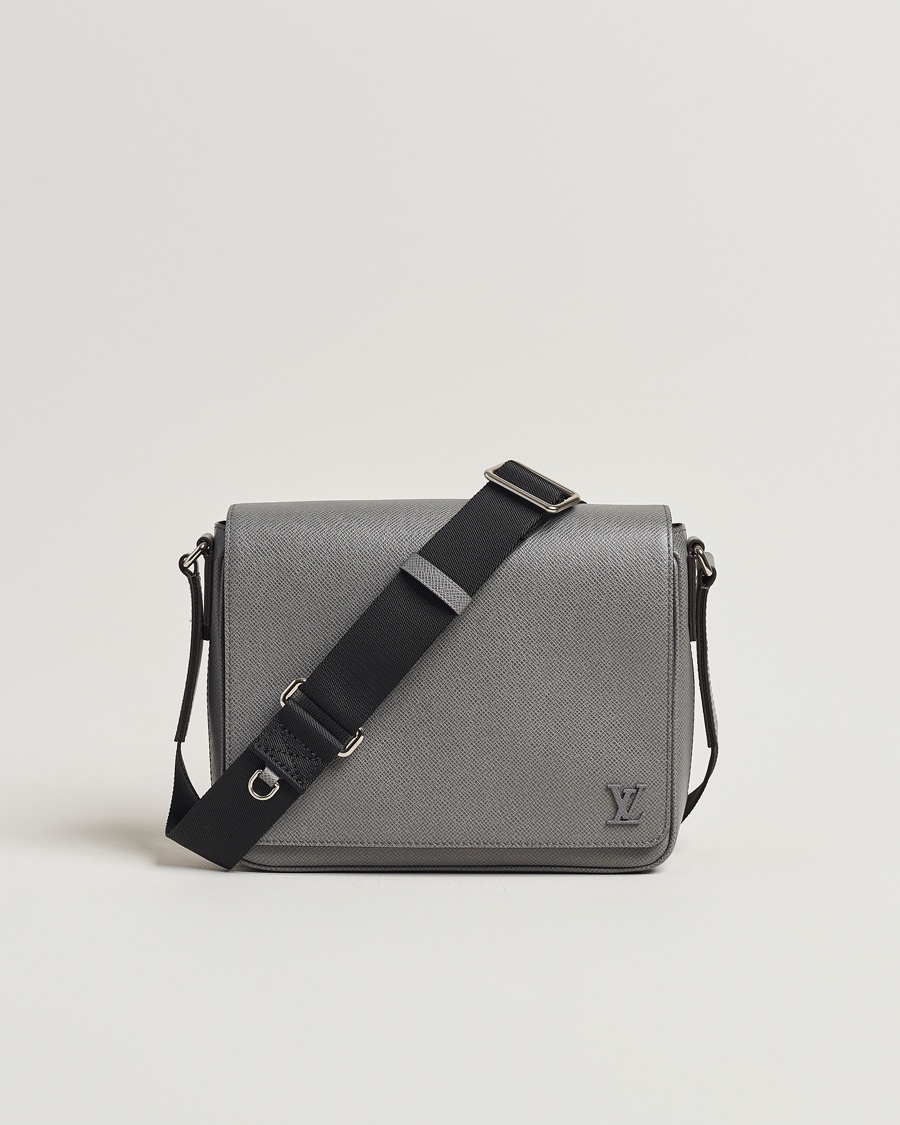Men | Accessories | Louis Vuitton Pre-Owned | District PM Taiga Messenger Grey