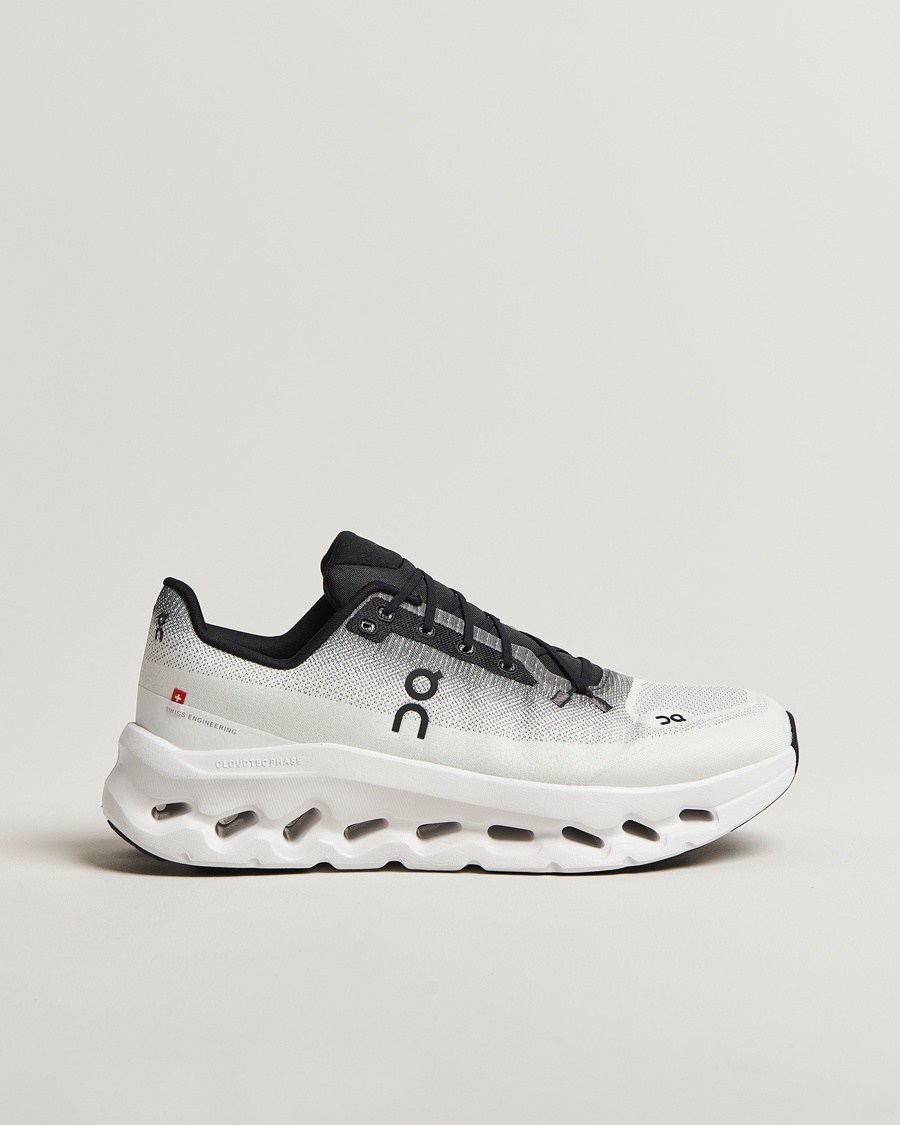 On Cloudtilt Black/Ivory – White