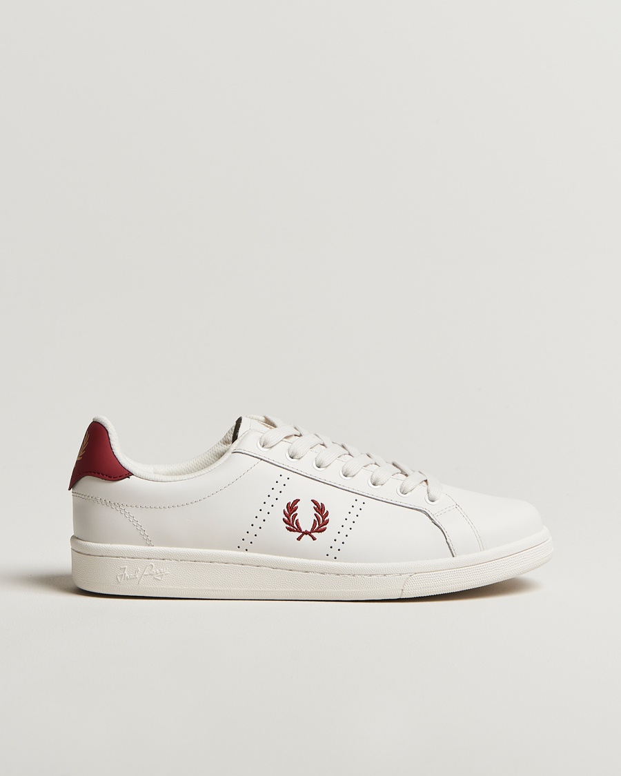 Men | Fred Perry | Fred Perry | B721 Leather Sneaker Snow White/Red