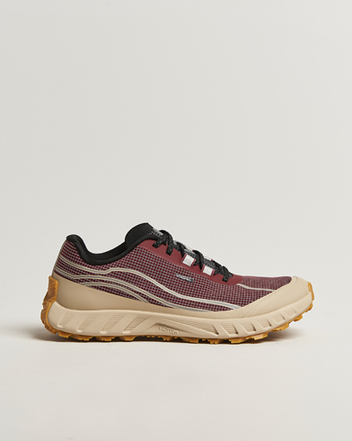  002a Running Sneakers Amaranth