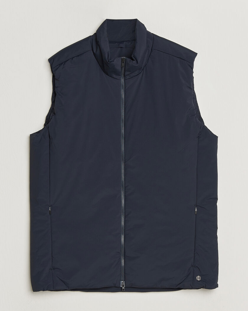 ARC’TERYX Atom LT Vest Men’s ネイビー Arc'teryx Atom Lightweight Vest Black Sapphire at CareOfCarl.com