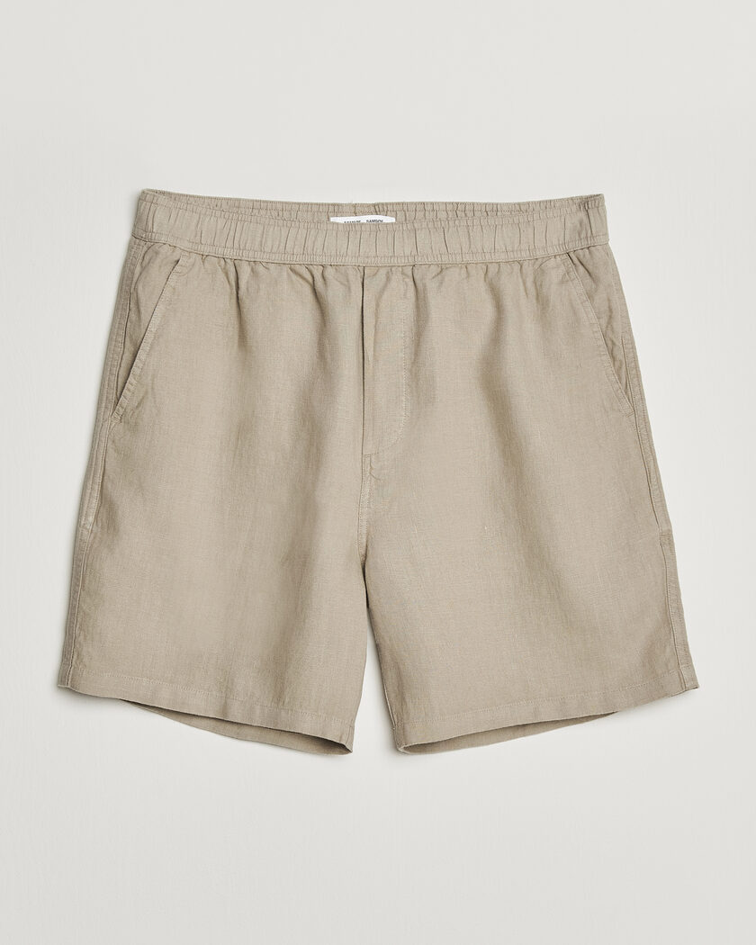 Auralee Finx Linen Easy Shorts Ecru at CareOfCarl.com