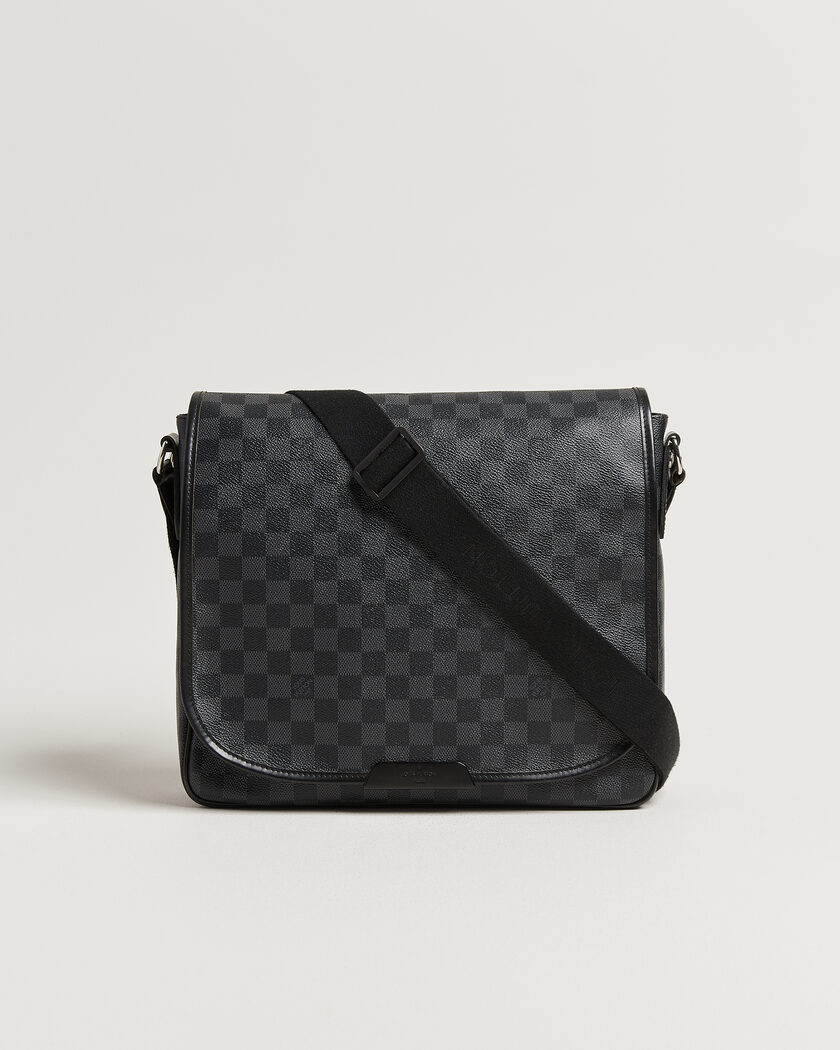 Louis Vuitton Pre-Owned Daniel MM Shoulder Bag Damier Graphite – Grey