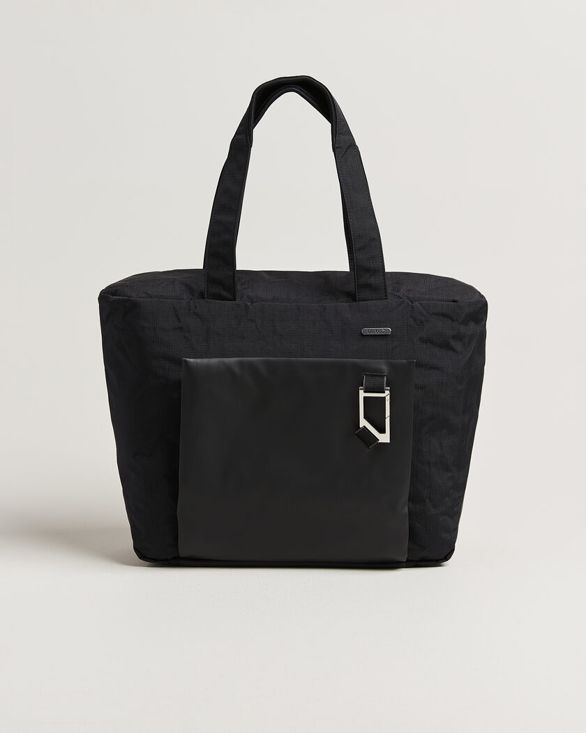 DB Entour Tote 22L Black Out – Black