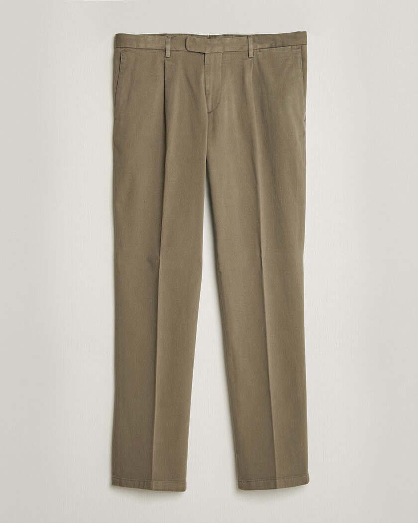 Boglioli Pleated Cotton Twill Chinos Olive – Green