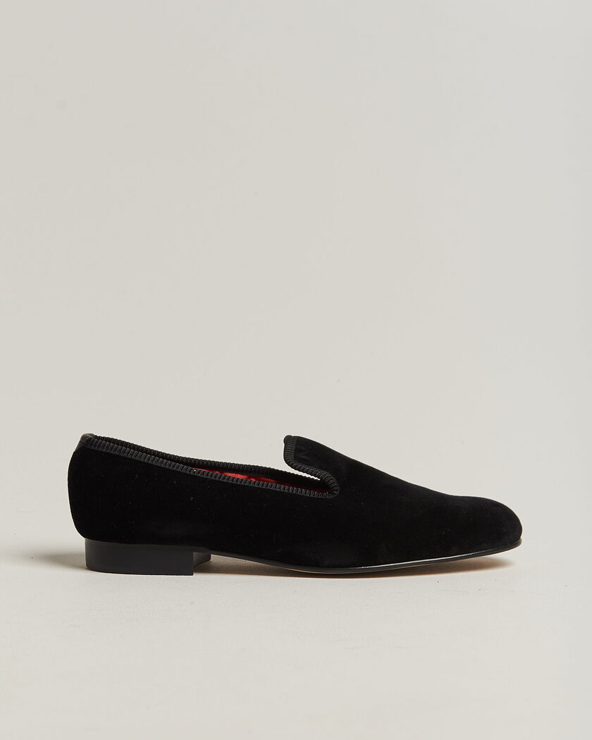 Bowhill & Elliott Plain Albert Pump Black Velvet – Black