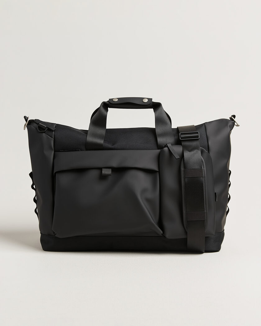 Fred Perry Tonal Barrel Bag Black at CareOfCarl.com