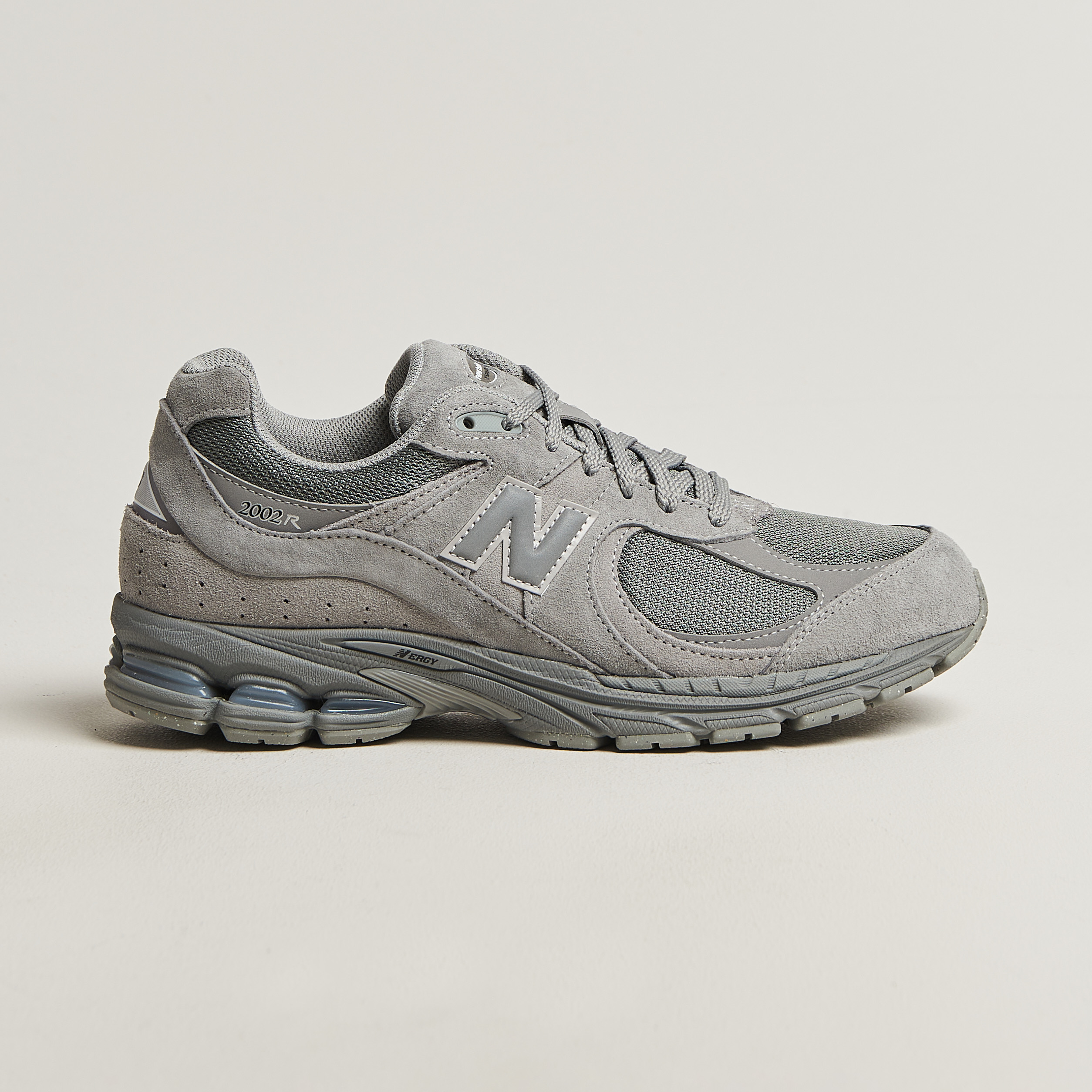 【パル！】【New Balance】2002R gray New Balance 2002R Sneakers Slate Grey at CareOfCarl.com