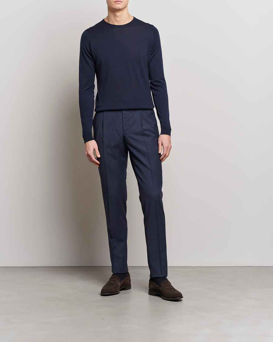 Men | Sweaters & Knitwear | John Smedley | Lundy Extra Fine Merino Crew Neck Midnight