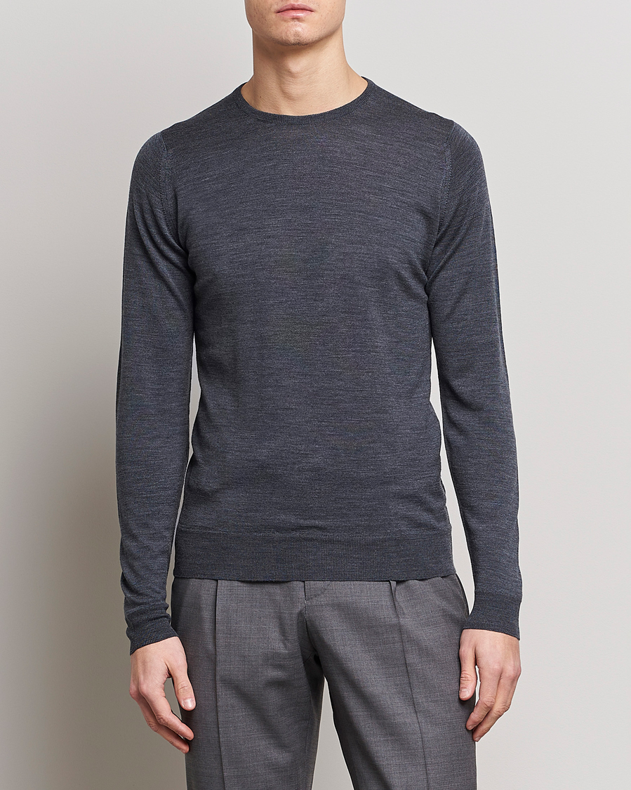 Men | Sweaters & Knitwear | John Smedley | Lundy Extra Fine Merino Crew Neck Charcoal