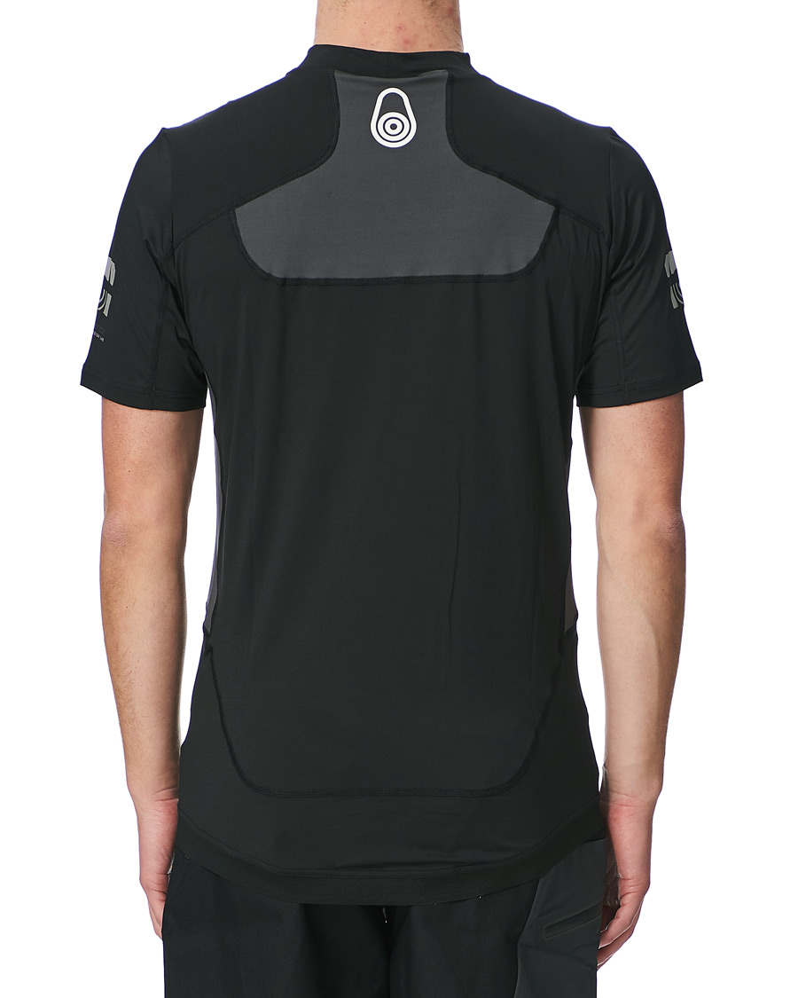 Men | T-Shirts | Sail Racing | Reference Rashguard Tee Carbon