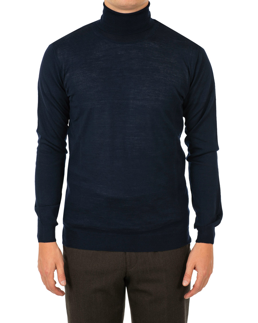 Men | Sweaters & Knitwear | Oscar Jacobson | Cole Extra Fine Merino Rollneck Navy
