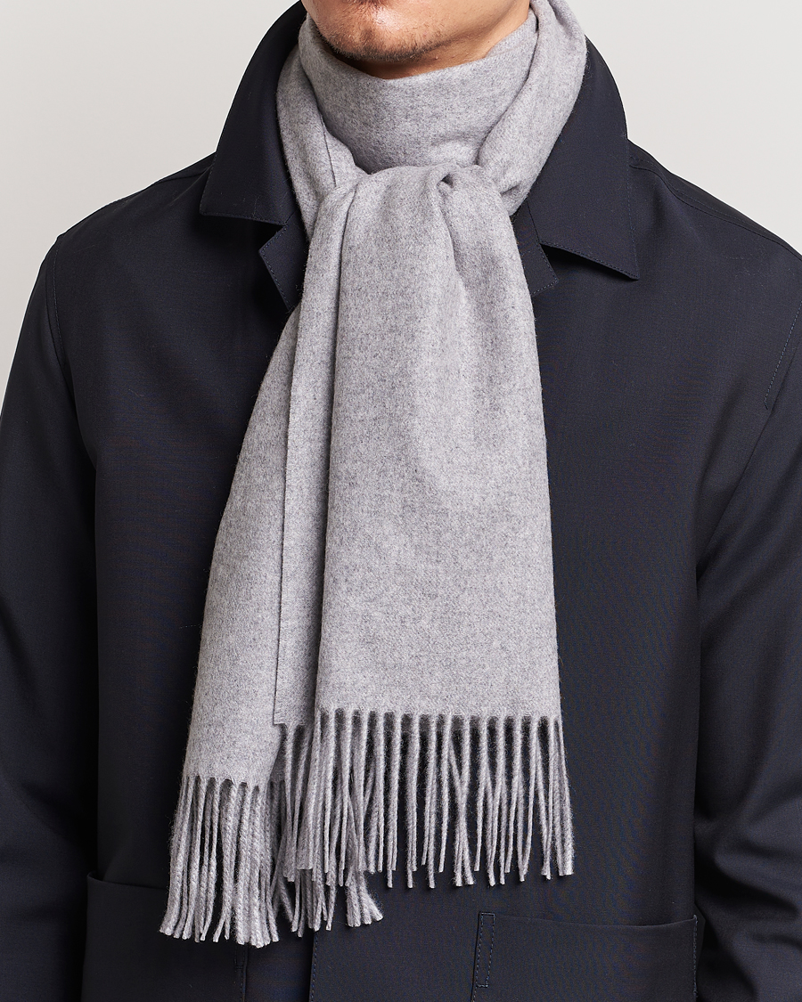 Men | Piacenza Cashmere Cashmere Scarf Light Grey | Piacenza Cashmere | Cashmere Scarf Light Grey