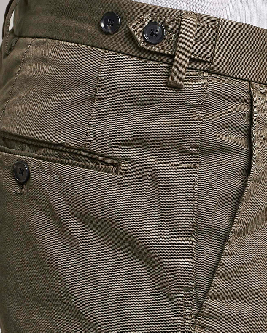 Men | Trousers | Oscar Jacobson | Danwick Side Adjusters Chino Olive