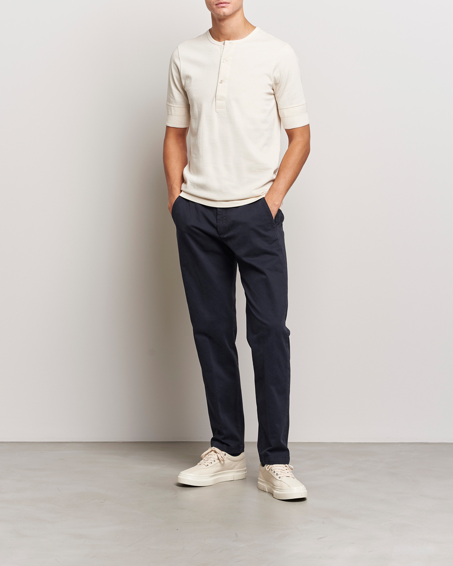 Men | T-Shirts | Merz b. Schwanen | Short Sleeve Organic Cotton Henley Nature