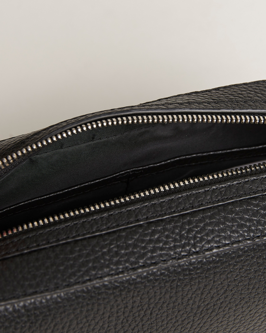 Men | Bags | Tiger of Sweden | Wes Grained Leather Toilet Bag Black
