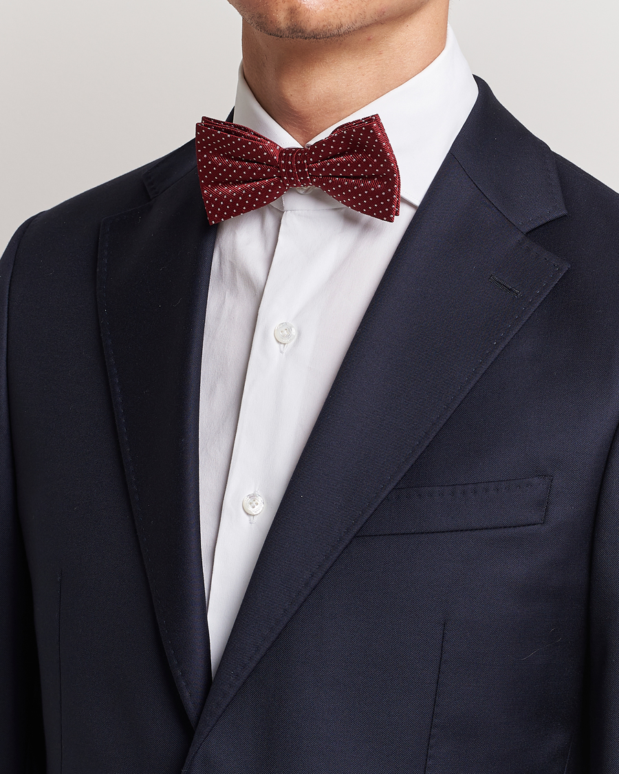 Men | Amanda Christensen Micro Dot Pre Tie Silk Wine Red | Amanda Christensen | Micro Dot Pre Tie Silk Wine Red