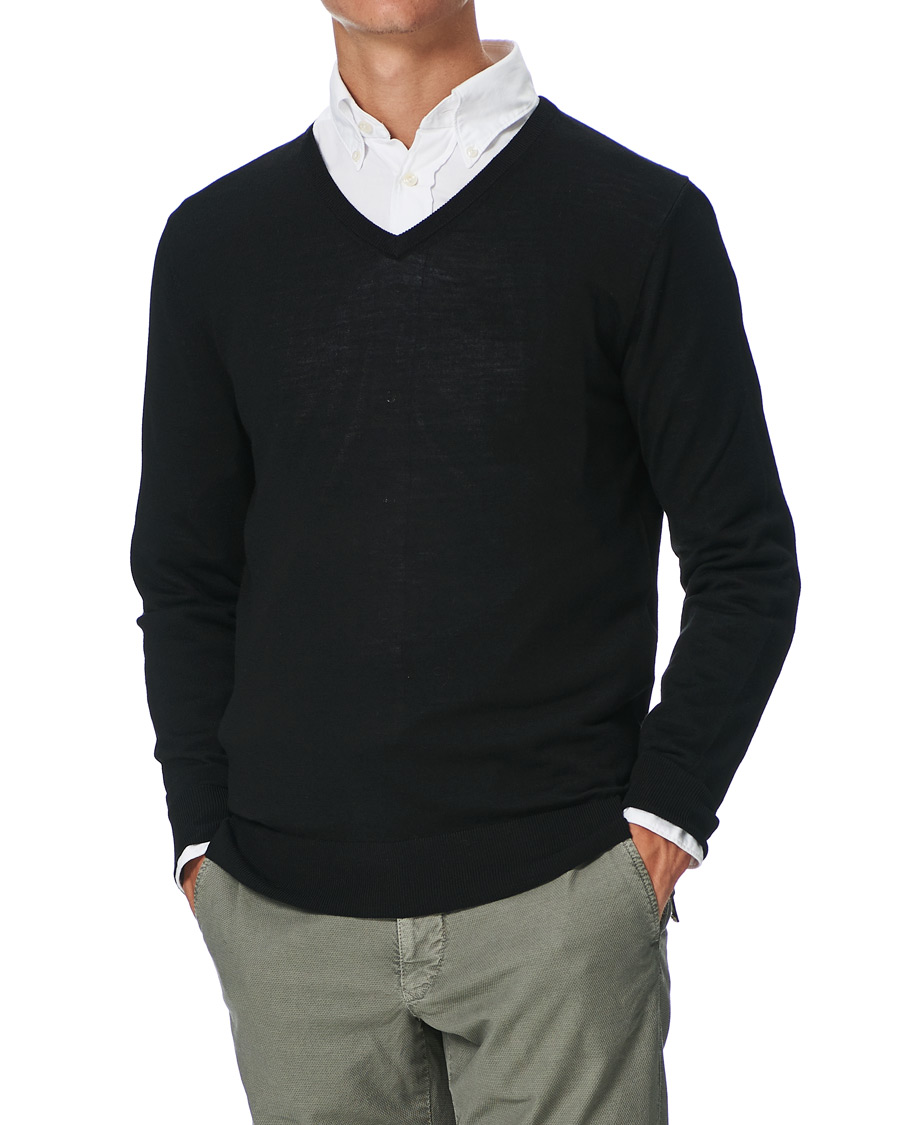 Men | Sweaters & Knitwear | Tiger of Sweden | Rael V-Neck Pullover Black