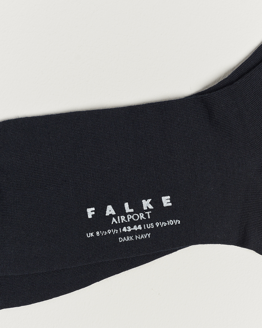 Men | Underwear & Socks | Falke | Airport Knee Socks Dark Navy