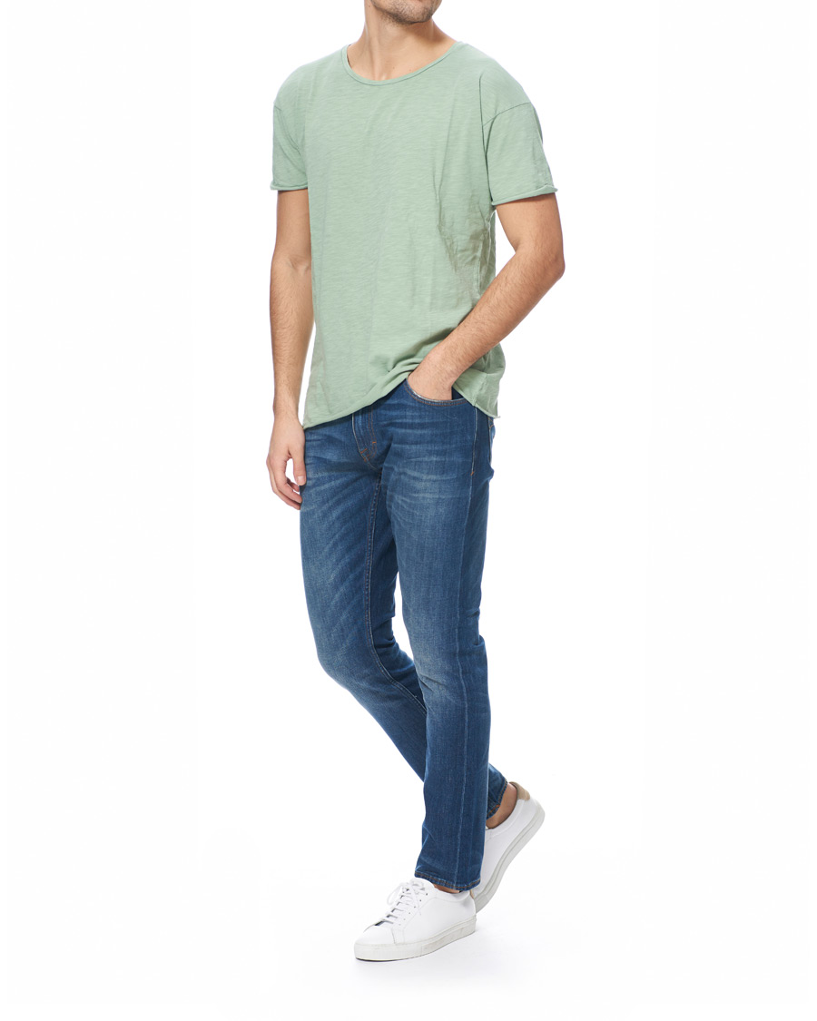 Men | T-Shirts | Nudie Jeans | Roger Slub Crew Neck Tee Pale Green