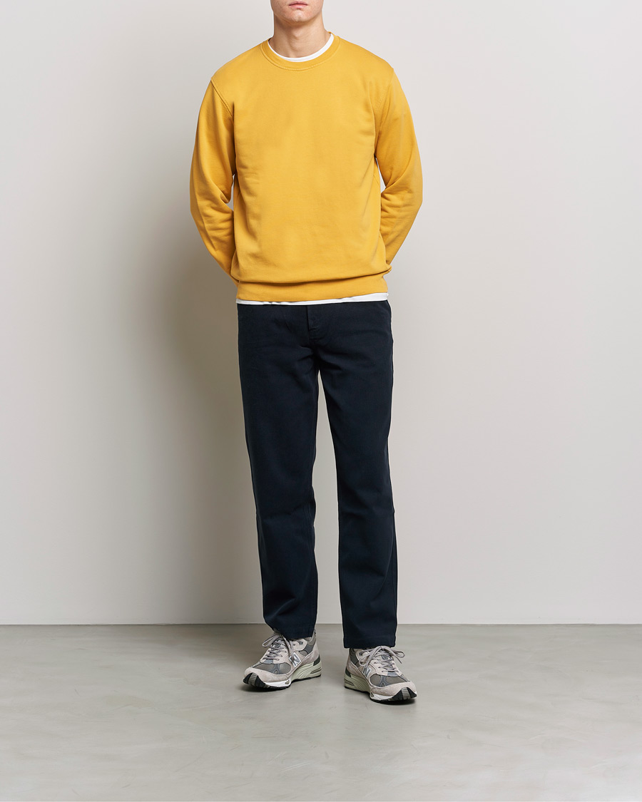 Men | Sweaters & Knitwear | Colorful Standard | Classic Organic Crew Neck Sweat Burned Yellow
