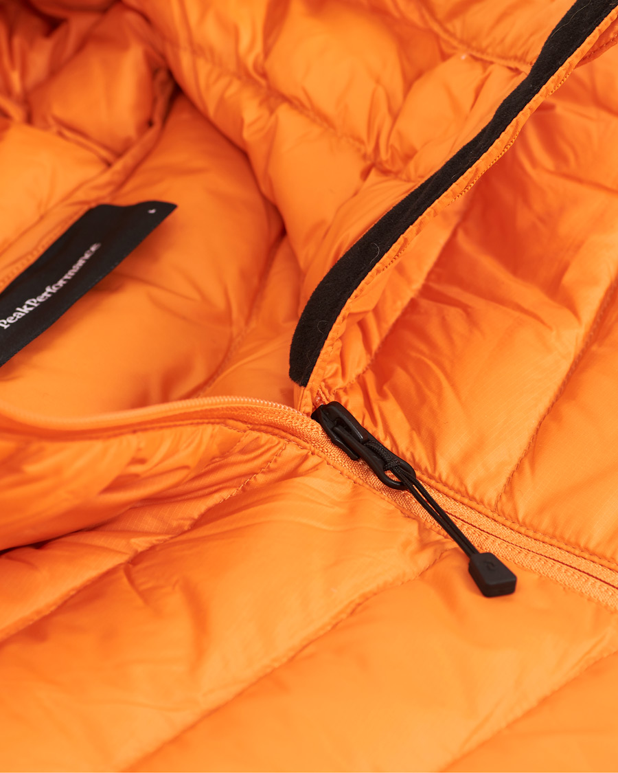 Men | Coats & Jackets | Peak Performance | Frost Liner Down Hooded Jacket Blaze Tundra
