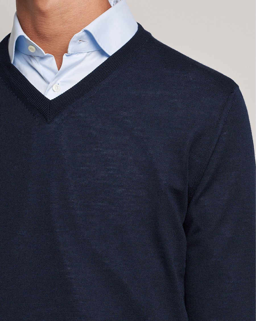 Men | Sweaters & Knitwear | Canali | Merino Wool V-Neck Navy