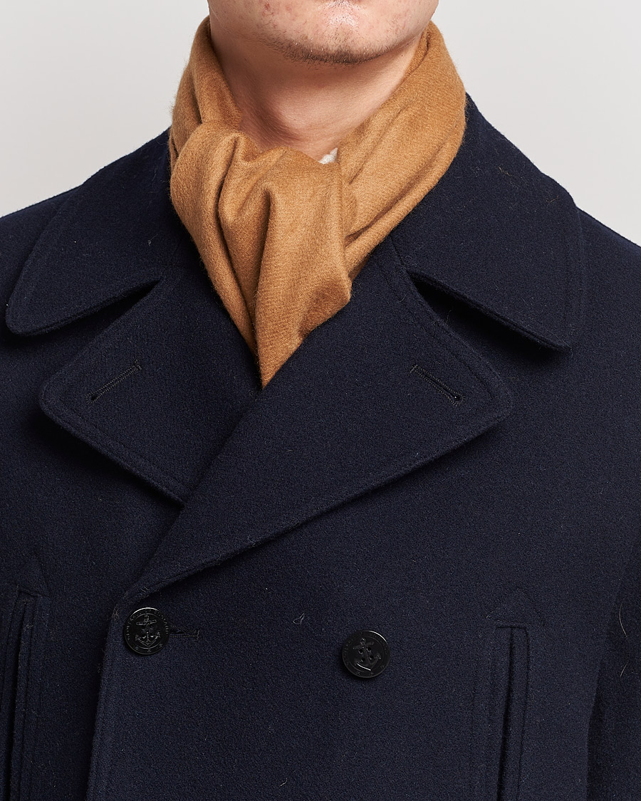 Men | Johnstons of Elgin Cashmere Scarf Camel | Johnstons of Elgin | Cashmere Scarf Camel