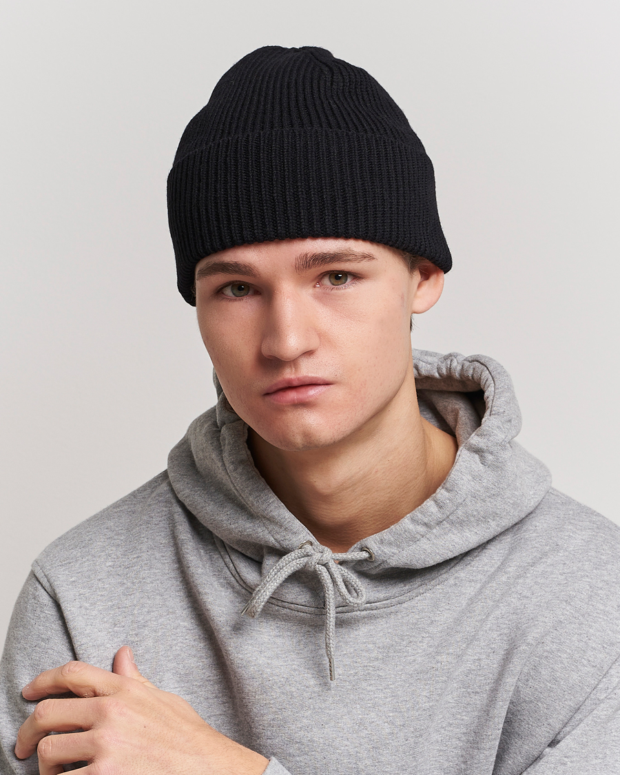 Men | Beanies | Colorful Standard | Merino Wool Beanie Deep Black