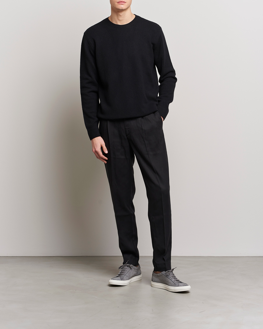 Men | Sweaters & Knitwear | Colorful Standard | Classic Merino Wool Crew Neck Deep Black