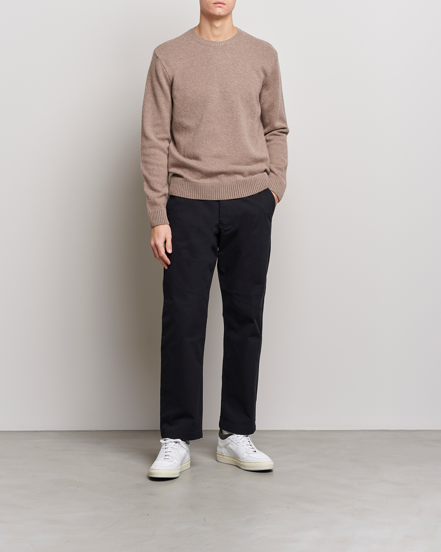 Men | Sweaters & Knitwear | Colorful Standard | Classic Merino Wool Crew Neck Warm Taupe