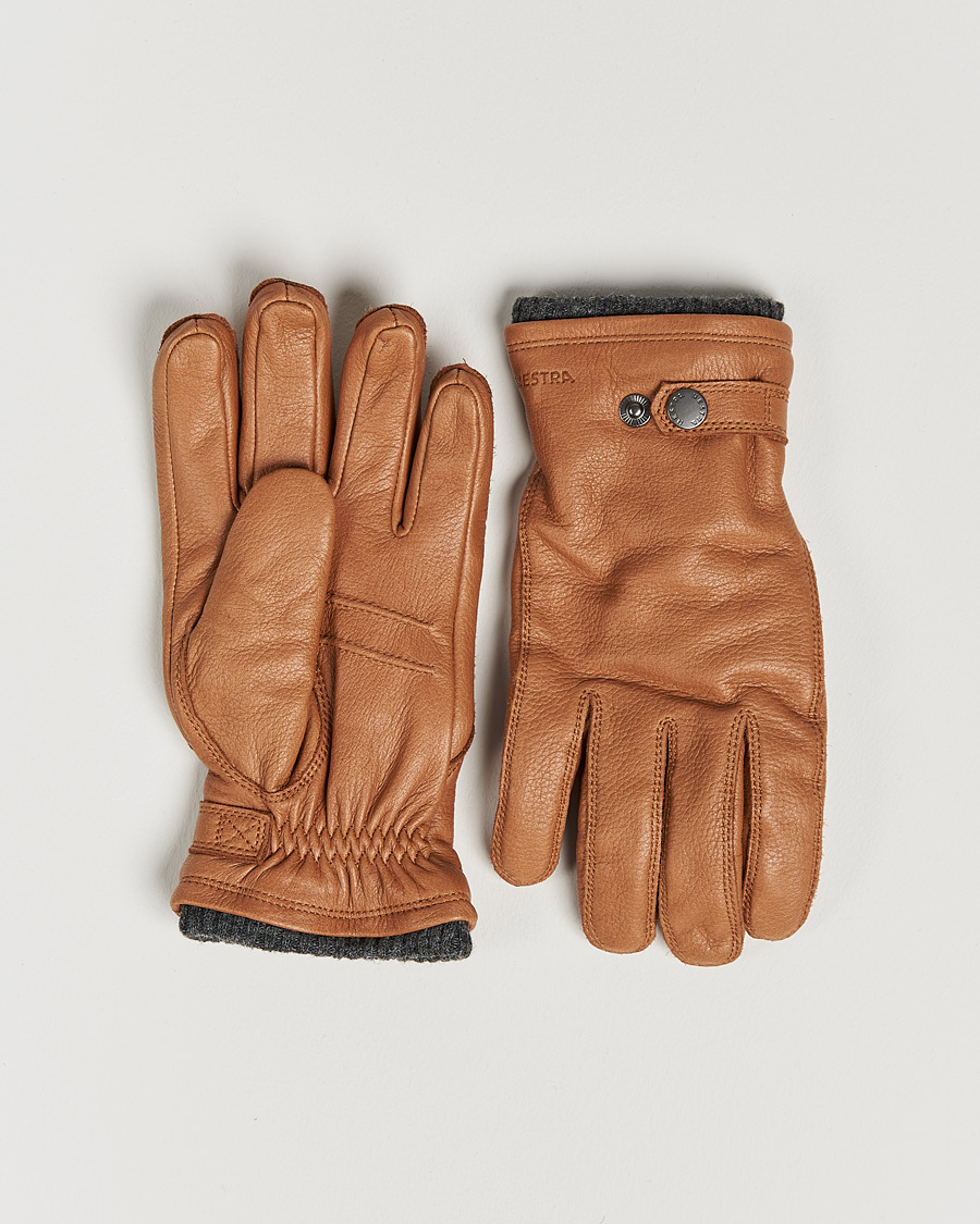 Men | Gloves | Hestra | Utsjö Fleece Lined Buckle Elkskin Glove Cognac