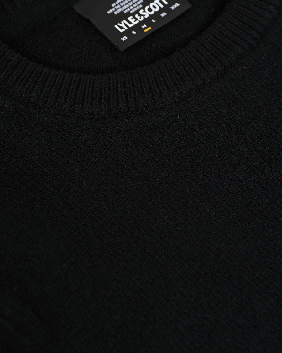 Men | Sweaters & Knitwear | Lyle & Scott | Lambswool Crew Neck Pullover Black