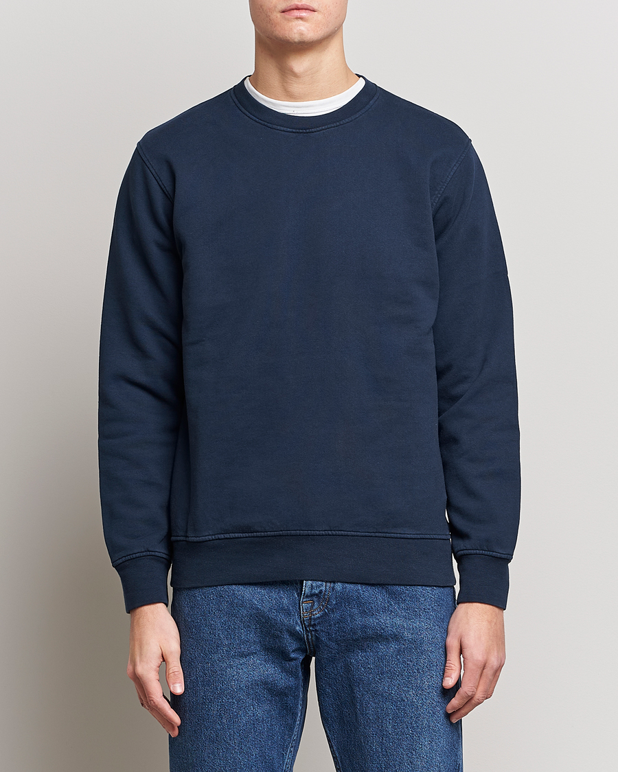 Men | Sweaters & Knitwear | Colorful Standard | Classic Organic Crew Neck Sweat Navy Blue