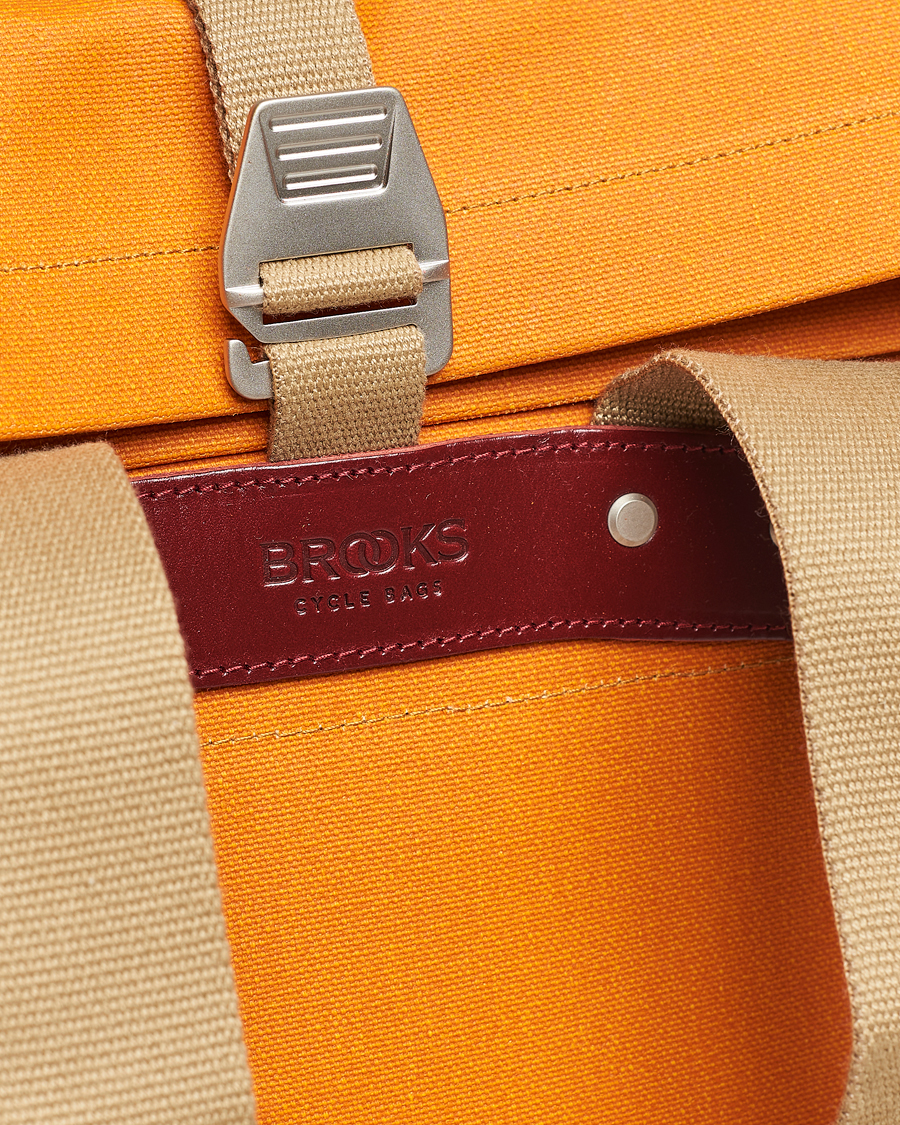 Men | Bags | Brooks England | Pickwick Cotton Canvas 26L Backpack Goose Beak/Maroon