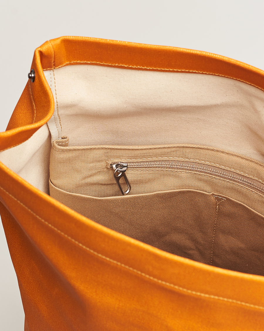 Men | Bags | Brooks England | Pickwick Cotton Canvas 26L Backpack Goose Beak/Maroon