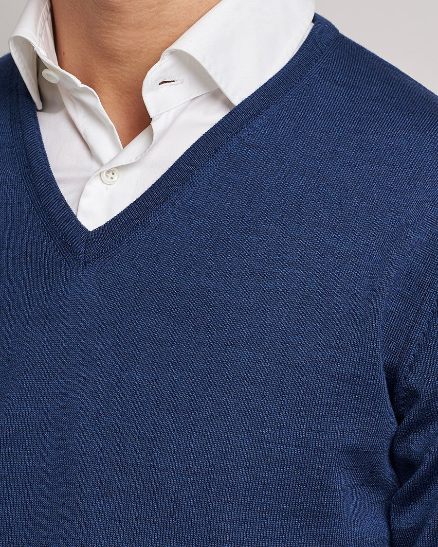 Men | Sweaters & Knitwear | Stenströms | Merino V-Neck Blue