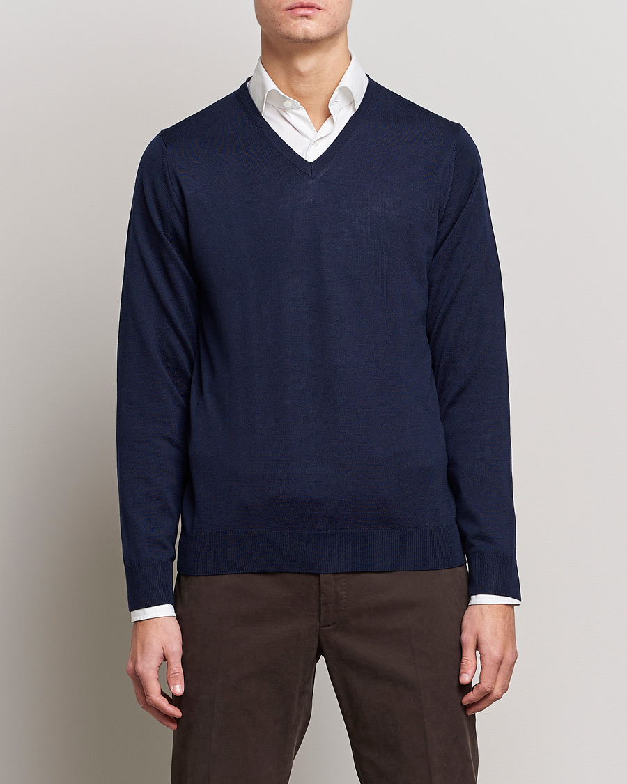Men | Sweaters & Knitwear | Stenströms | Merino V-Neck Navy