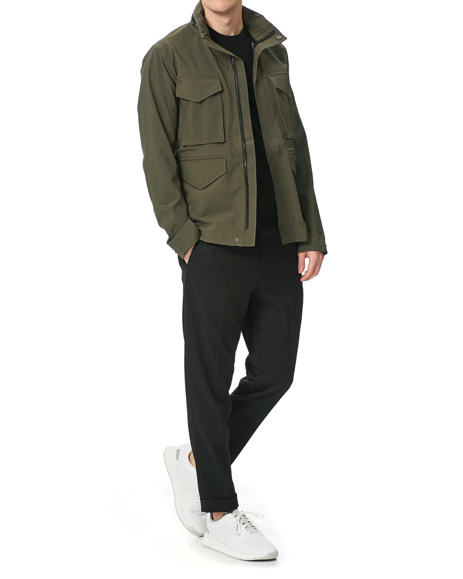 Men | Coats & Jackets | Peak Performance | Softshell Field Jacket Black Olive