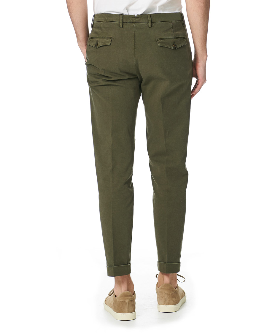 Men | Trousers | Briglia 1949 | Easy Fit Pleated Cotton Chinos Olive