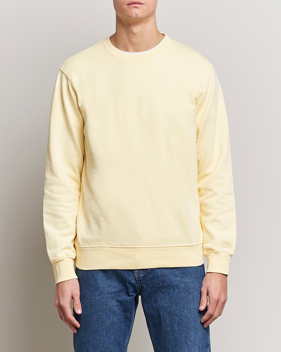Men | Sweaters & Knitwear | Colorful Standard | Classic Organic Crew Neck Sweat Soft Yellow