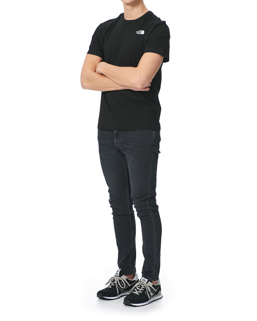 Men | T-Shirts | The North Face | Redbox Crew Neck Tee Black