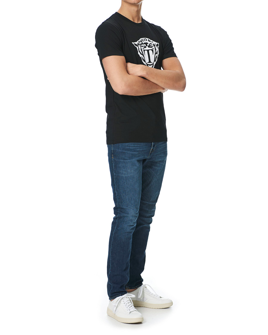 Men | T-Shirts | Tiger of Sweden | Fleek Printed Crew Neck Tee Black
