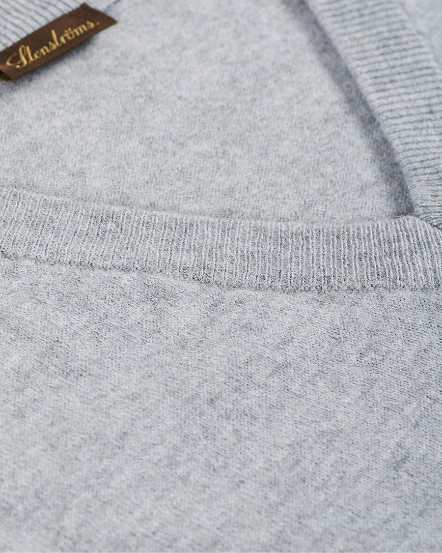 Men | Sweaters & Knitwear | Stenströms | Washed Merino Deep V-Neck Grey