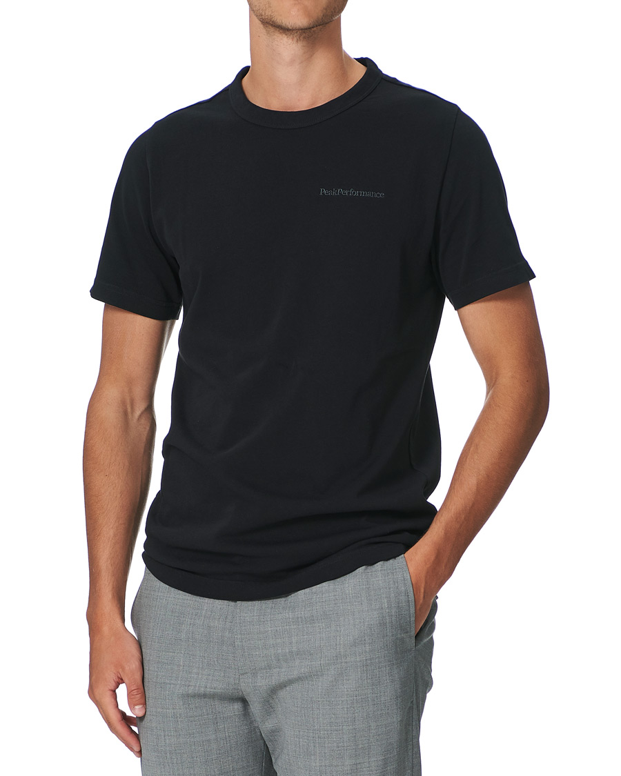 Men | T-Shirts | Peak Performance | Moment Organic Cotton Tee Black