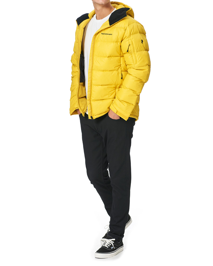 Men | Coats & Jackets | Peak Performance | Frost Down Hooded Jacket Trek Yellow