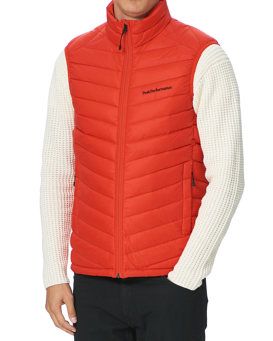 Men | Coats & Jackets | Peak Performance | Frost Down Vest Racing Red