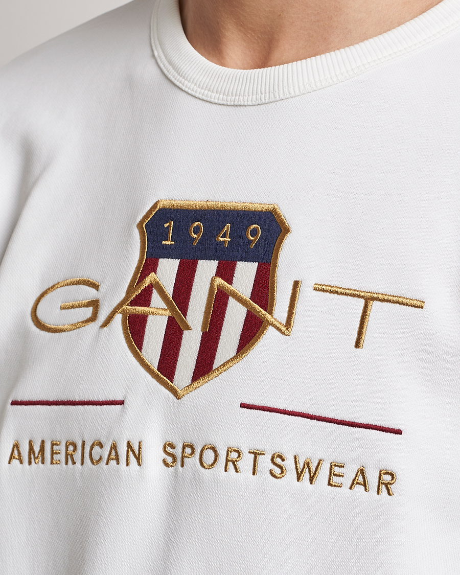 Men | Sweaters & Knitwear | GANT | Archive Shield Crew Neck Sweatershirt Eggshell