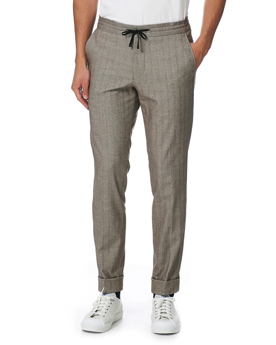 Men | Trousers | Oscar Jacobson | Nolan Drawstring Herringbone Trousers Light Brown
