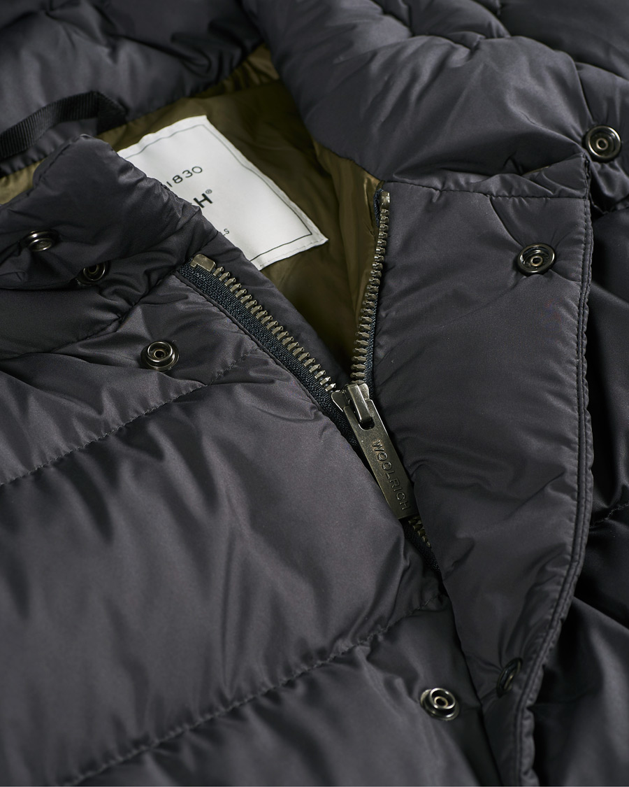 Men | Coats & Jackets | Woolrich | Sierra Hooded Puffer Jacket Phantom